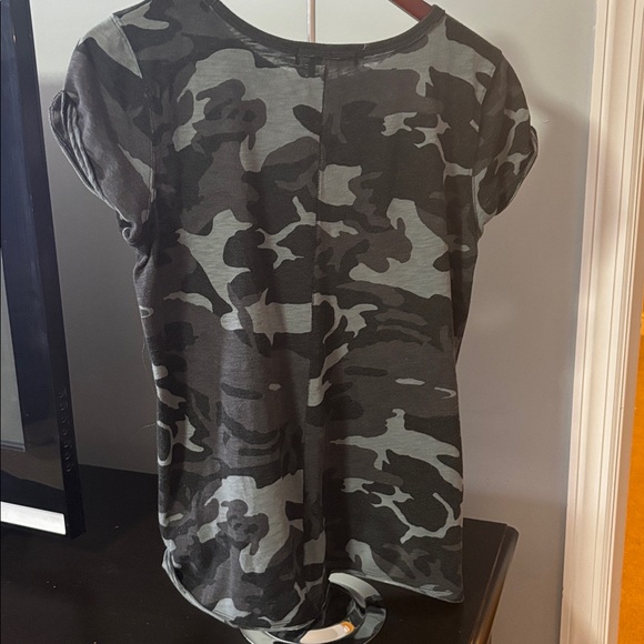 We The Free Black and Gray Top - Picture 3 of 3